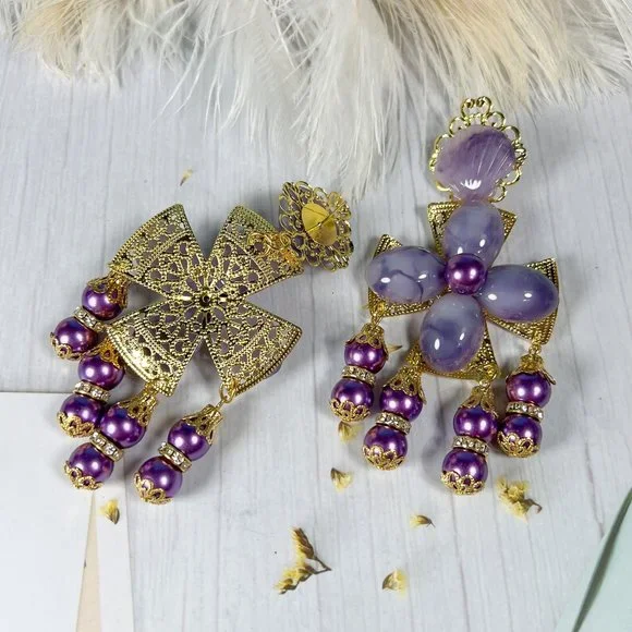 Vintage Purple Earrings, Lavender rhinestone earrings, Statement Prom Earring - Picture 2 of 7